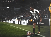 爱游戏网页版-绿茵场外的F1式对决，贝蒂斯进站策略如何粉碎巴黎的争冠梦