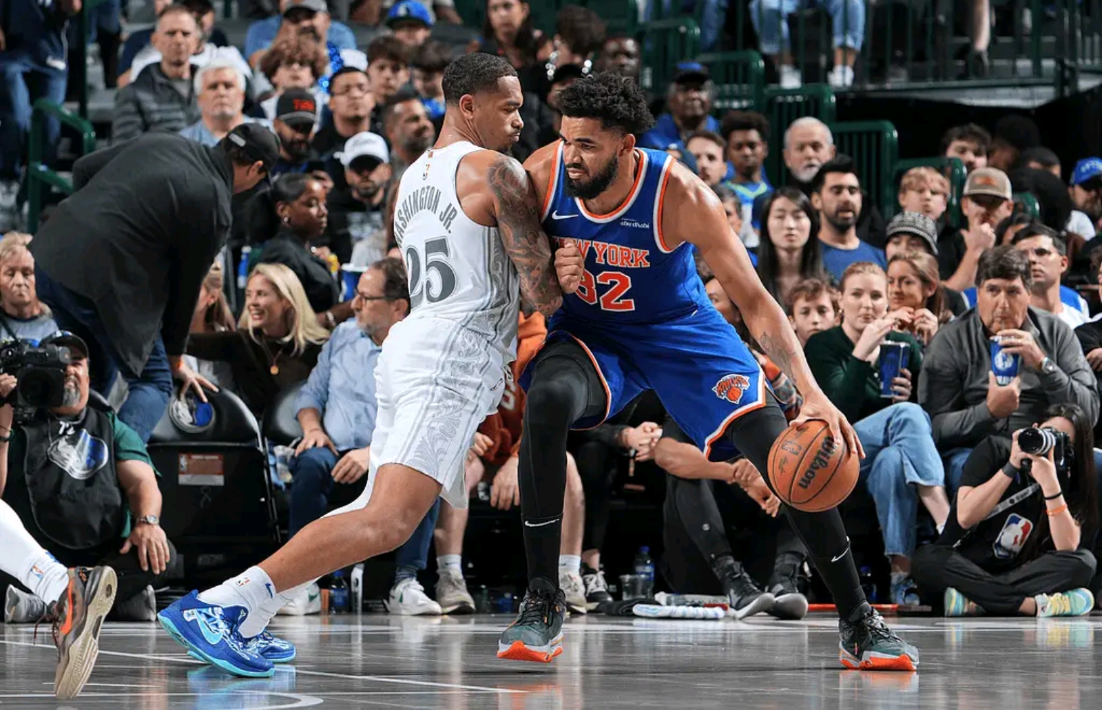 马刺完胜勇士，欧文刷新纪录