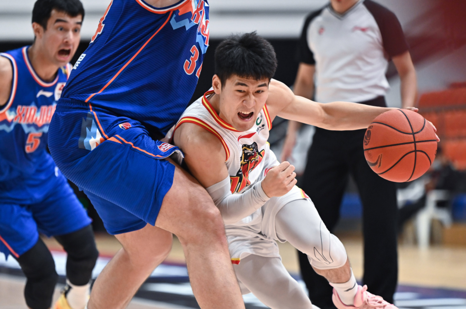 吉林队碾压猛龙,塔图姆关键制胜 吉林队碾压猛龙,塔图姆关键制胜