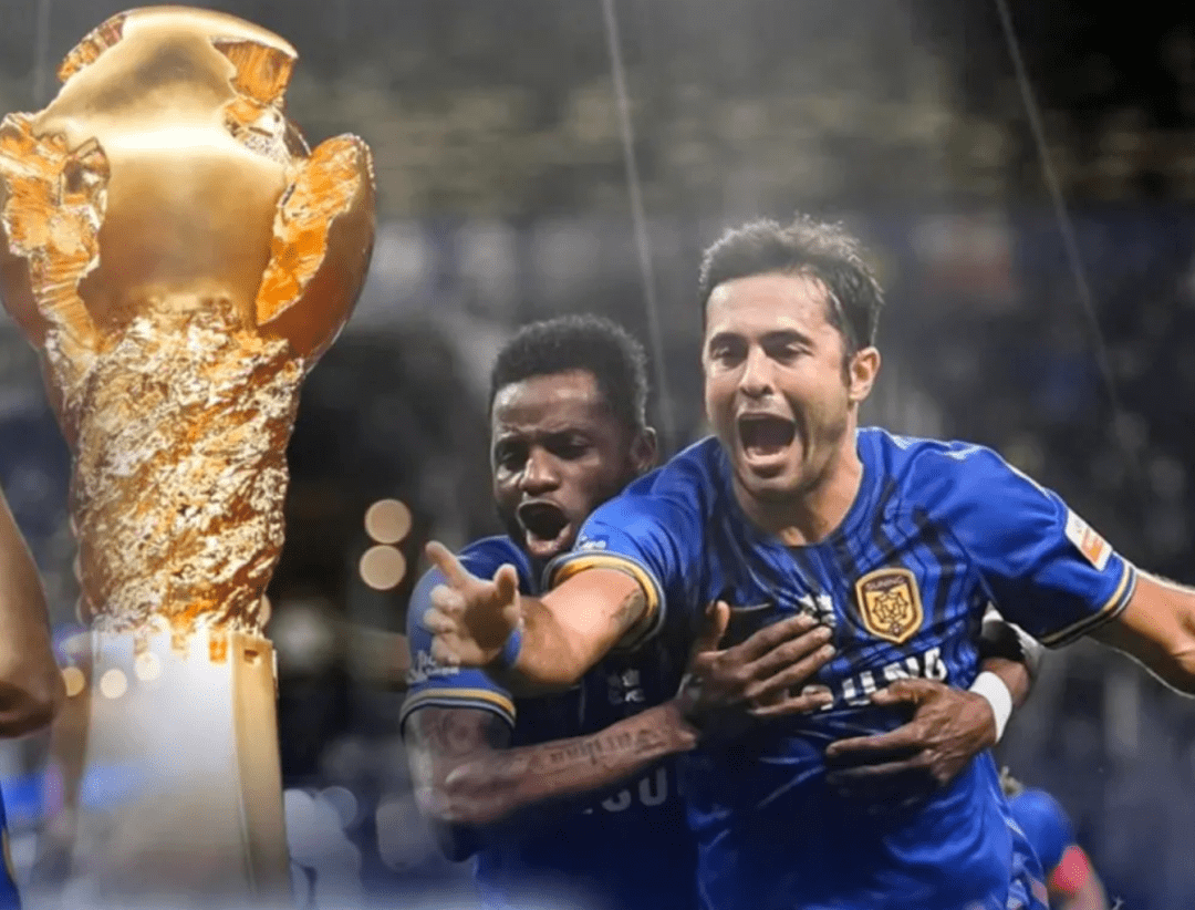 江苏队鏖战广东队,浓眉哥统治全场 江苏队鏖战广东队,浓眉哥统治全场