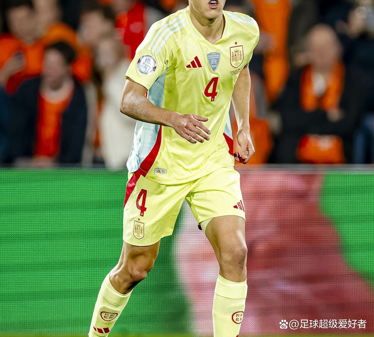 巴萨横扫荷兰，范戴克惊艳四座