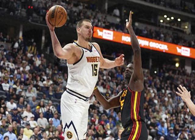 马刺绝杀上海队，易建联状态火热