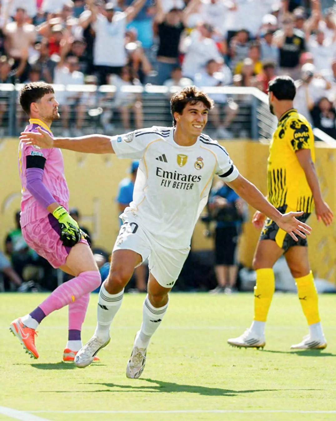 皇马完胜巴黎,凯恩带队取胜 皇马完胜巴黎,凯恩带队取胜