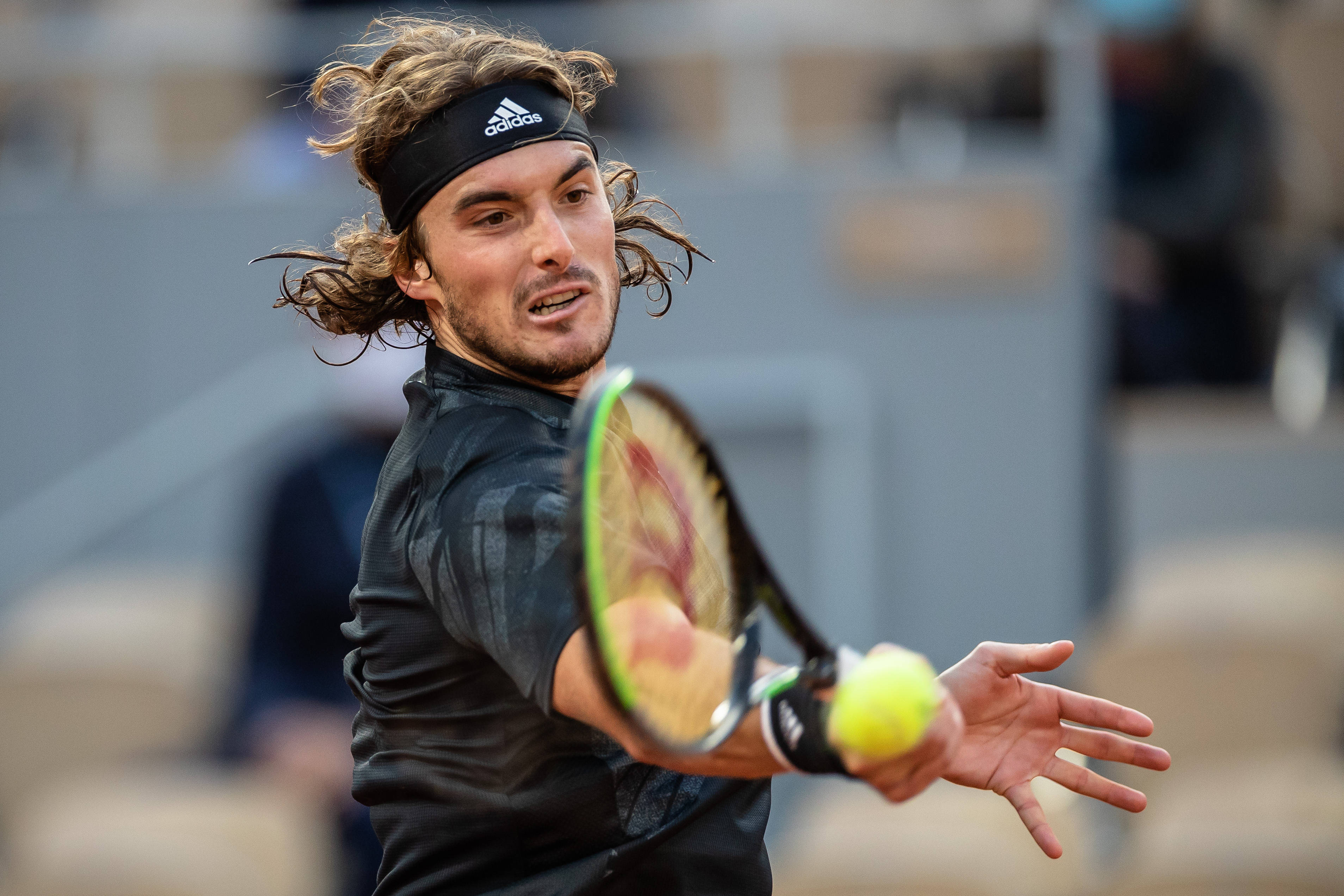 欧洲网球队强势法国网球队，西西帕斯高光表现