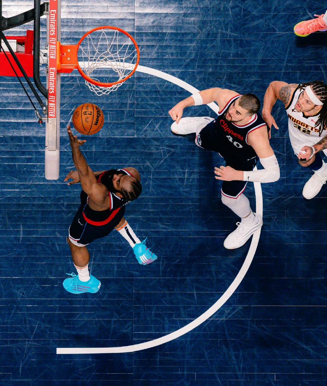 太阳横扫雷霆,哈登带队取胜 太阳横扫雷霆,哈登带队取胜