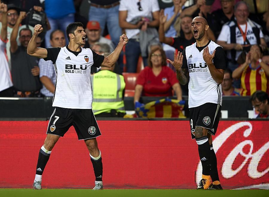 华伦西亚在客场逼平对手，保持不败