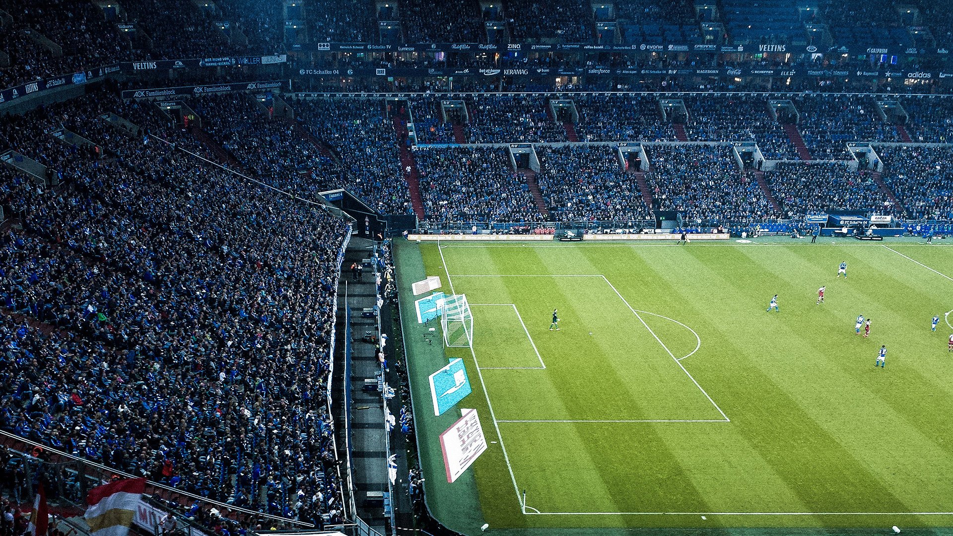 欧冠半决赛之夜,库尔图瓦关键时刻站出来