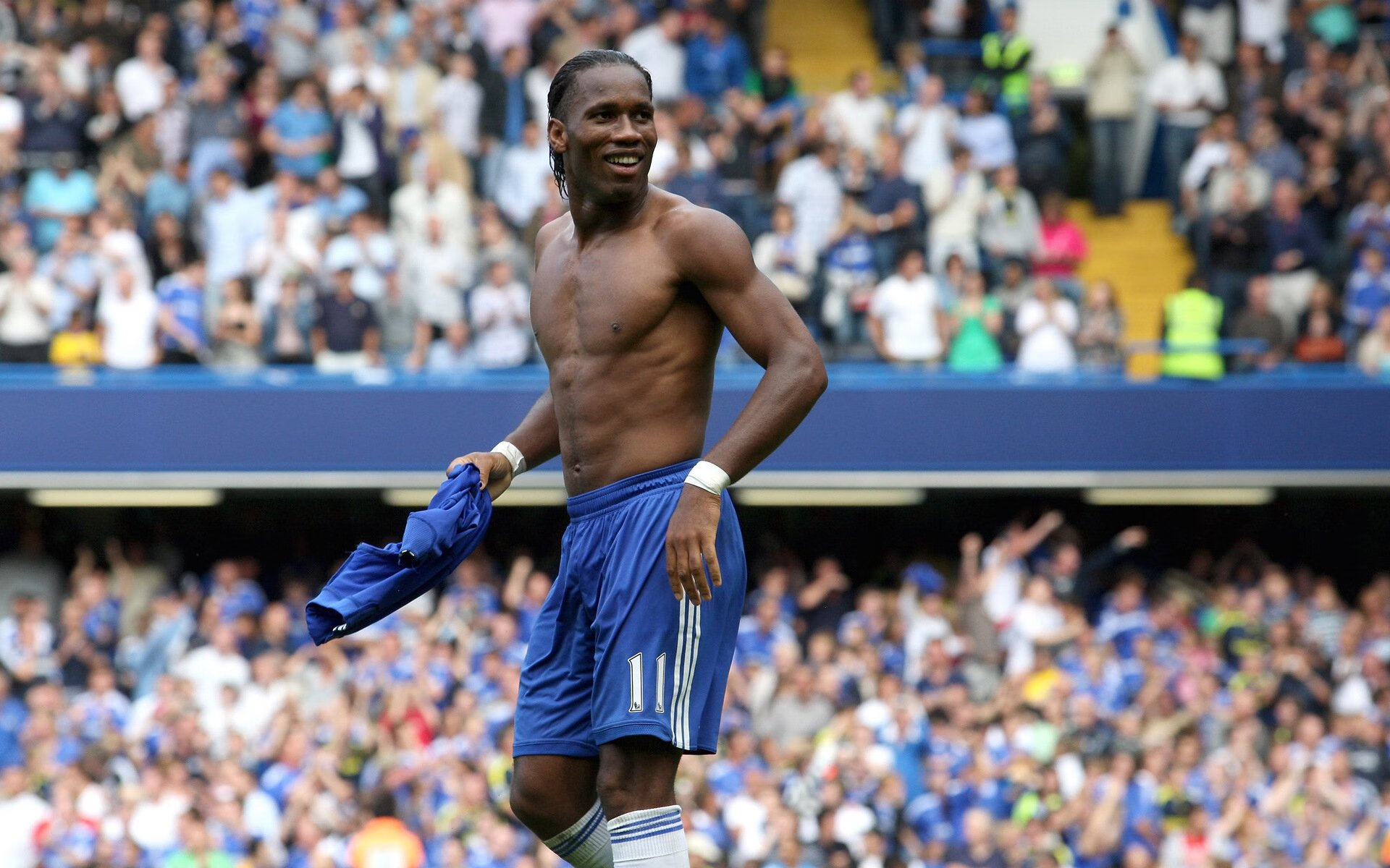 欧冠半决赛之夜,卢卡库化身无解命题,对手防线陷入绝望迷宫