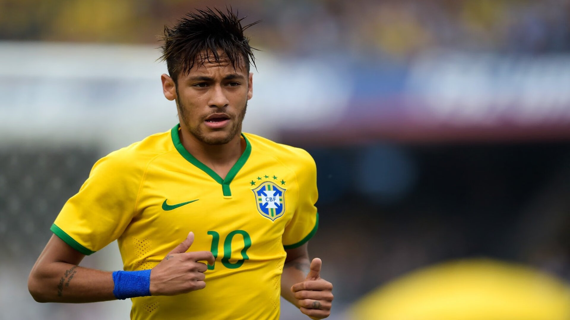 赛道烽火,佩雷兹状态火热,梅赛德斯轻取迈凯伦